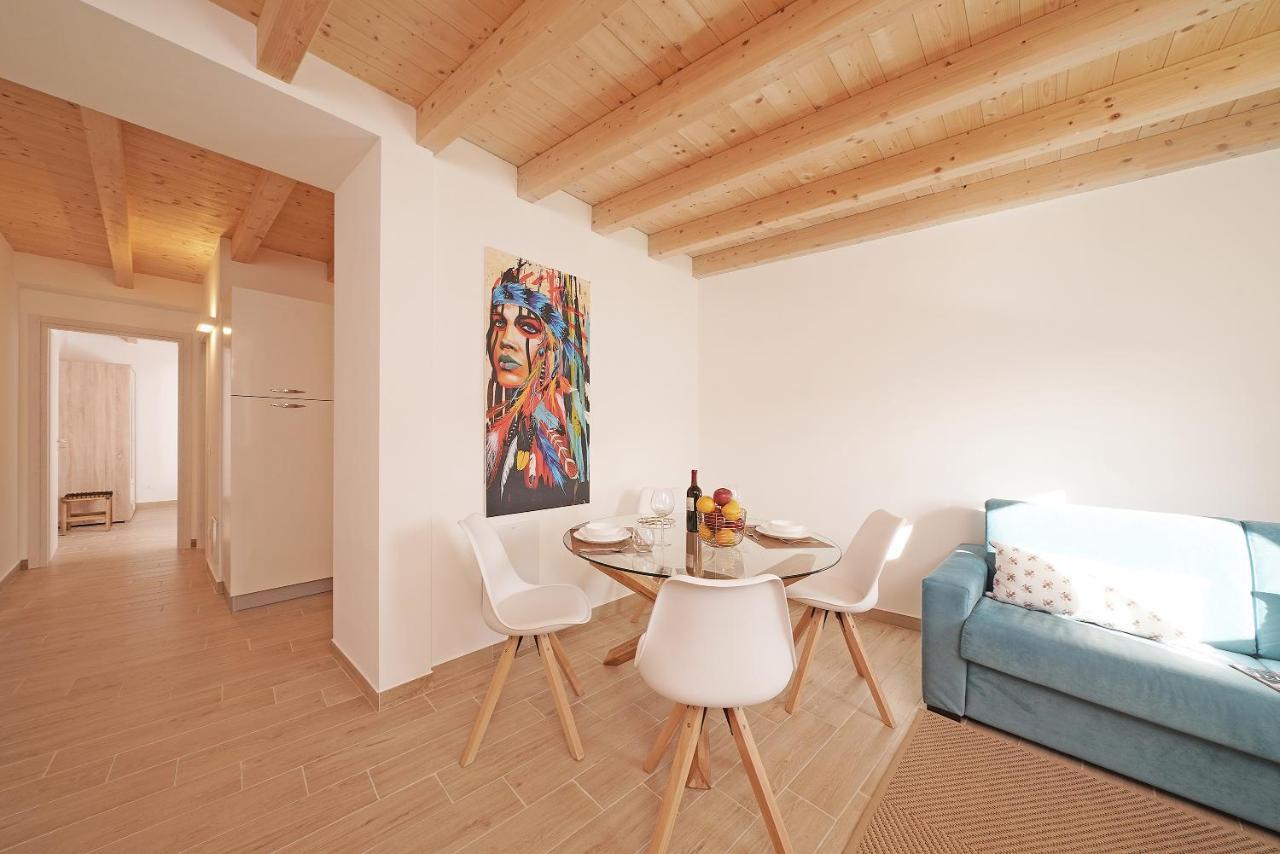 Apartments Villa Bougainville San Felice del Benaco Bagian luar foto