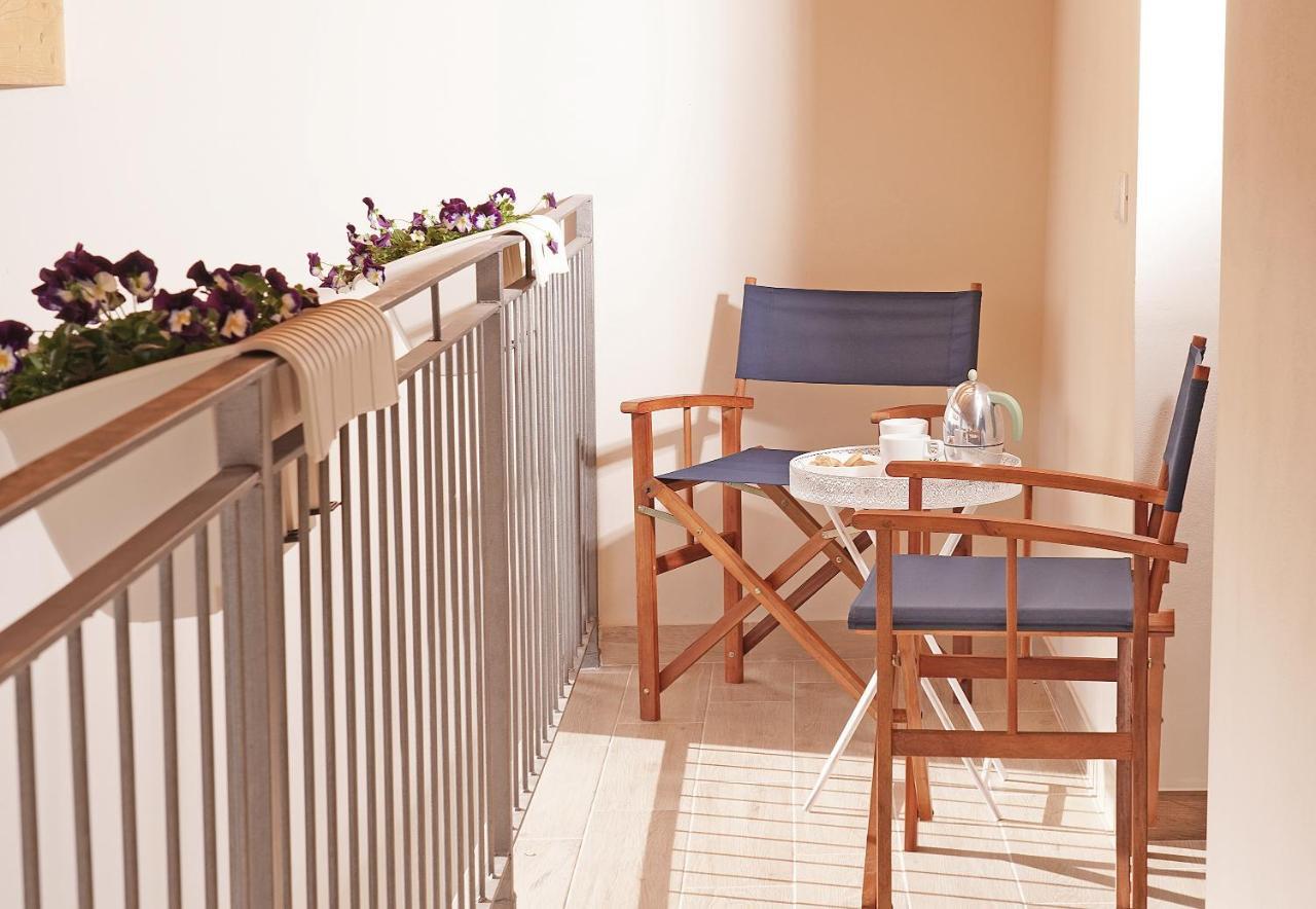 Apartments Villa Bougainville San Felice del Benaco Bagian luar foto