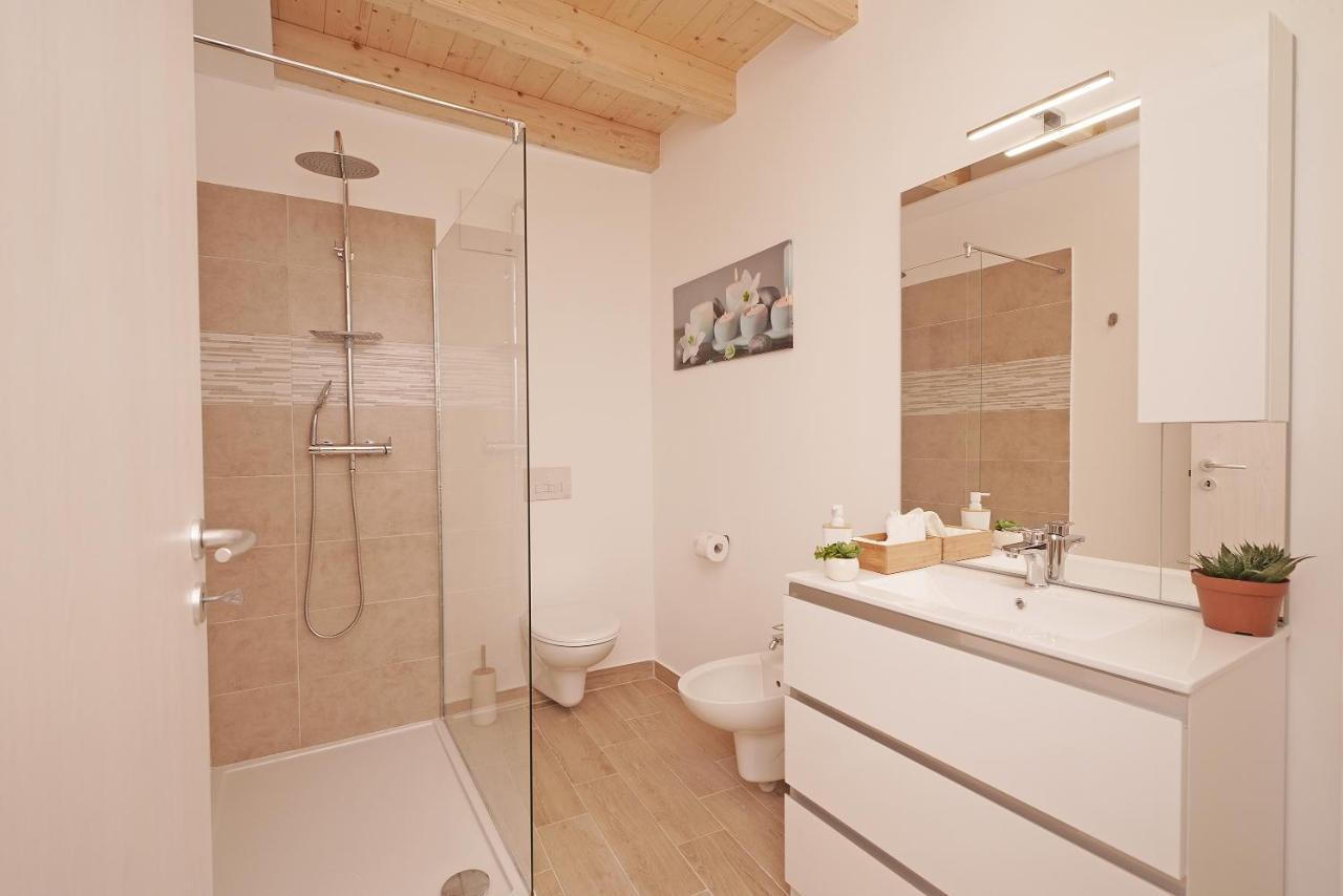 Apartments Villa Bougainville San Felice del Benaco Bagian luar foto