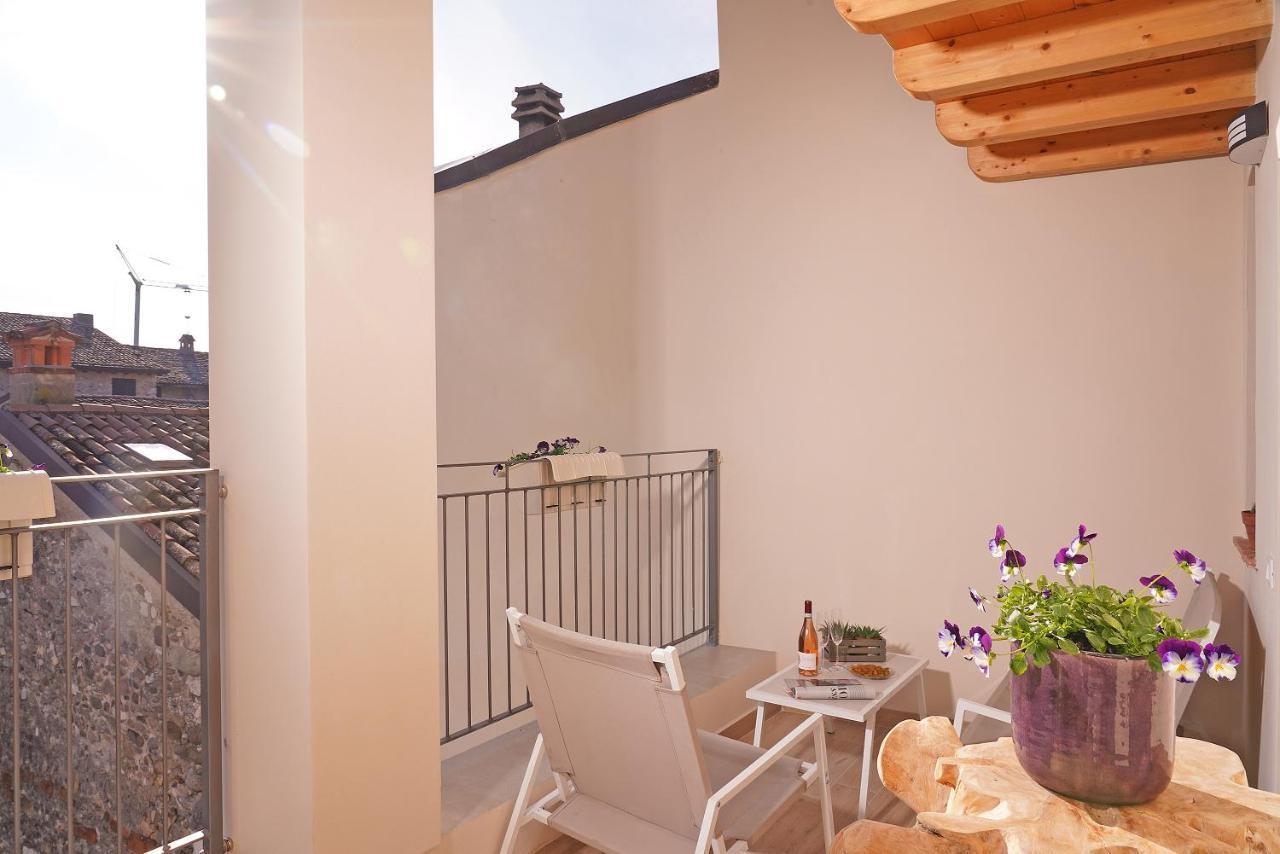 Apartments Villa Bougainville San Felice del Benaco Bagian luar foto