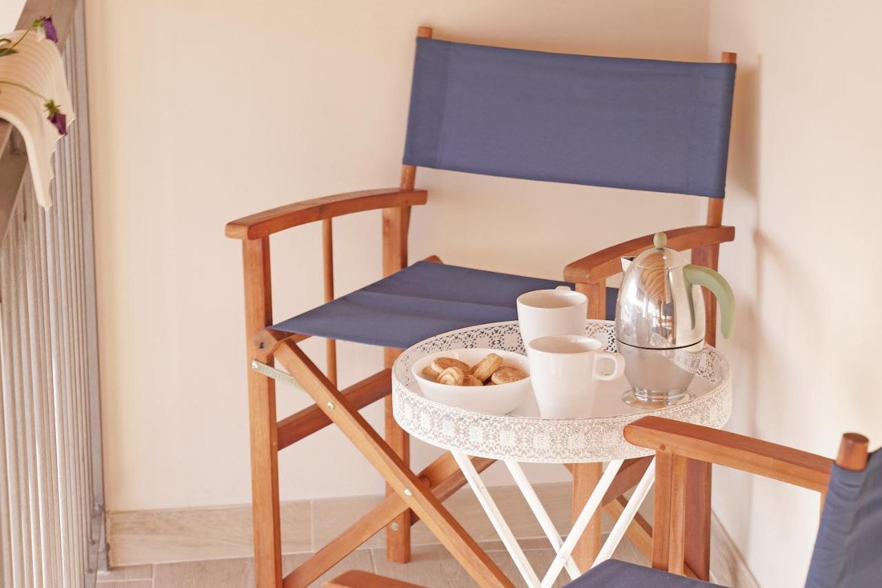 Apartments Villa Bougainville San Felice del Benaco Bagian luar foto