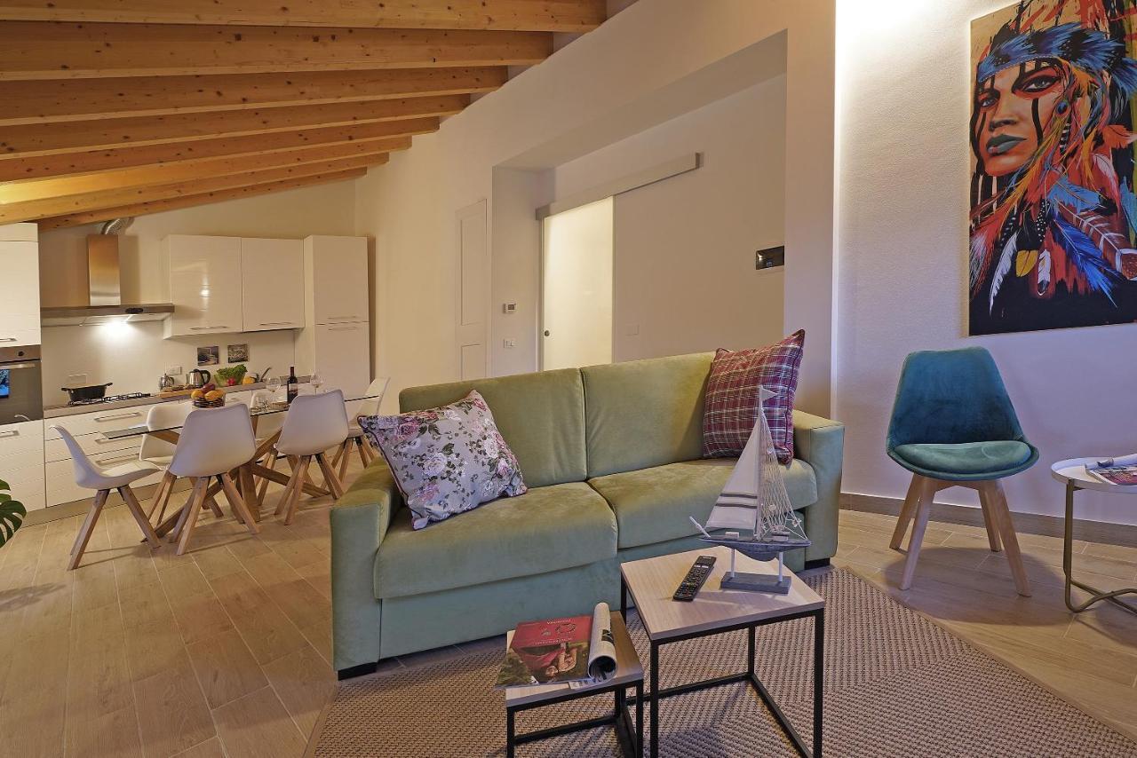 Apartments Villa Bougainville San Felice del Benaco Bagian luar foto